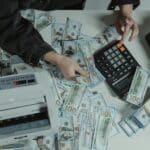 use chatgpt to track financial goals and cash flow with on-screen dashboard